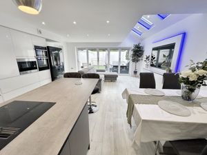 Dining area- click for photo gallery